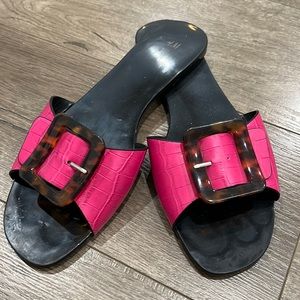 H&M slides